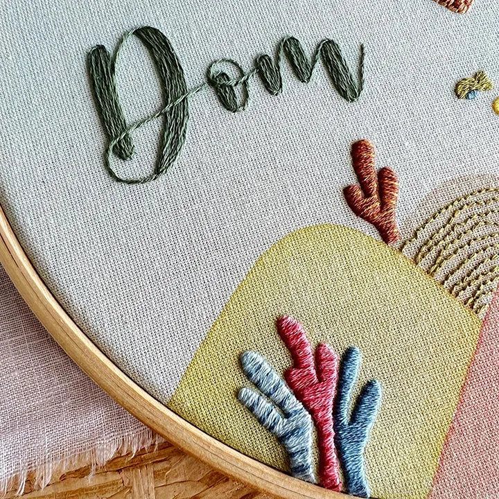 Embroidery hoop submarine and deep-sea embroidery